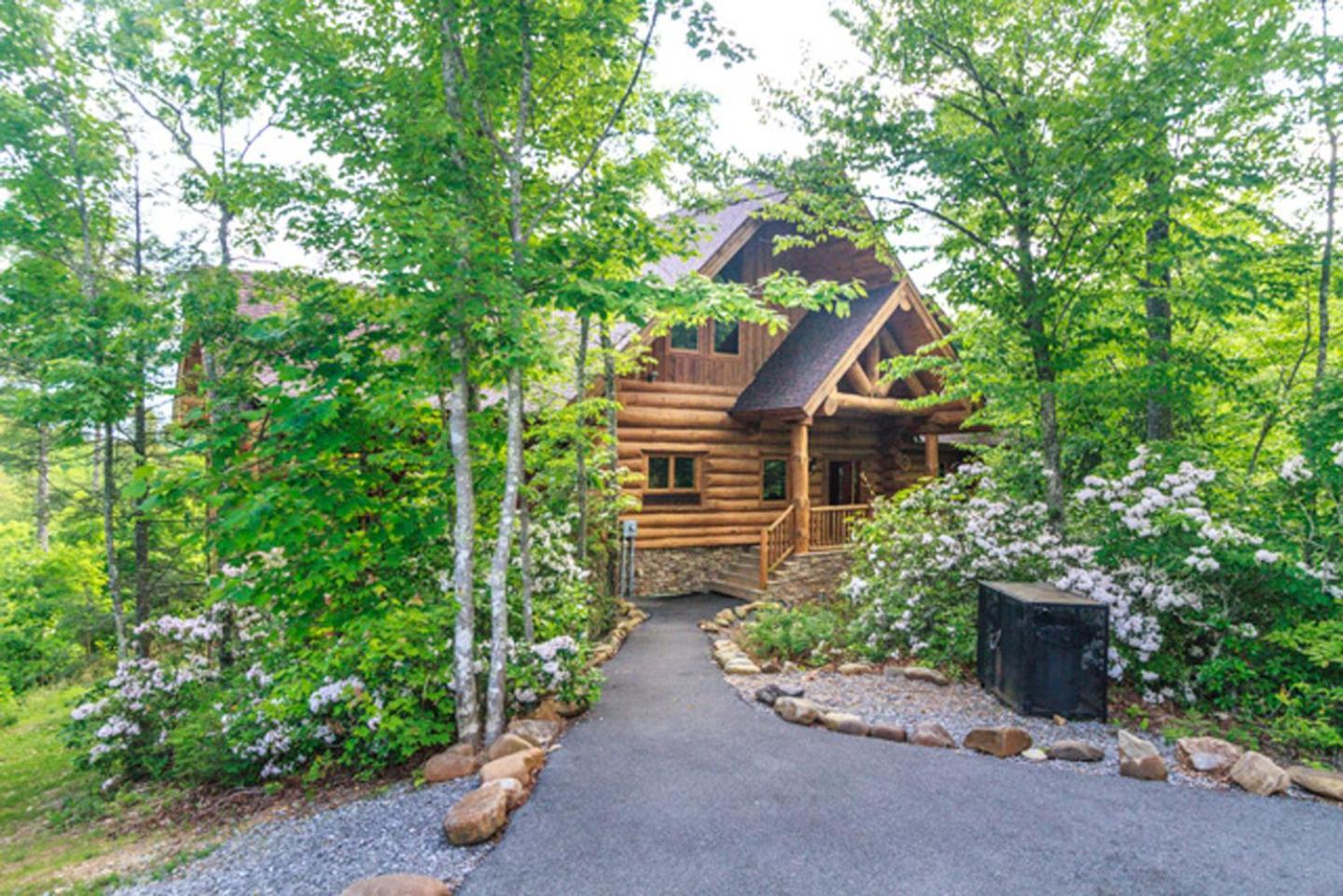 Big Bear Ridge Lodge: Mountain View Log Cabin Retreat Gatlinburg Exterior photo